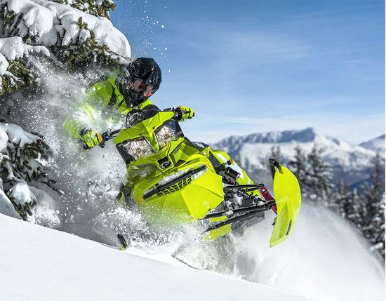 Зимний экстремальный комбинезон с капюшоном  8831F-PP-71/55  с комбинированным утеплителем для зимней рыбалки и покатушек на снегоходе